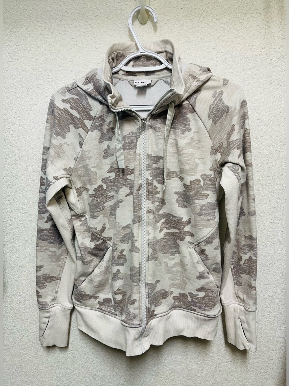 ATHLETA Light Grey Beige Camouflage Full Zip Triumph Hoodie Women’s Size M